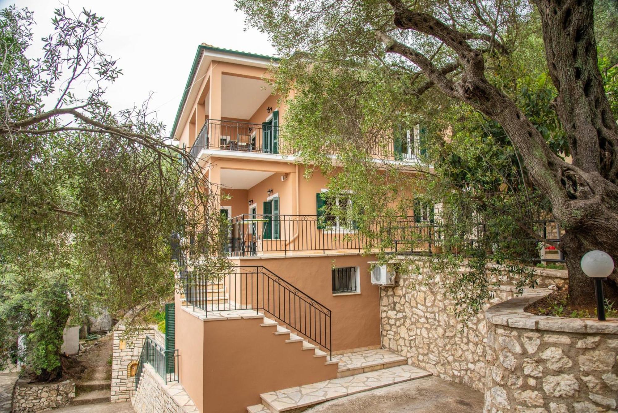 Appartamento Amalia Complex Nisaki  Esterno foto